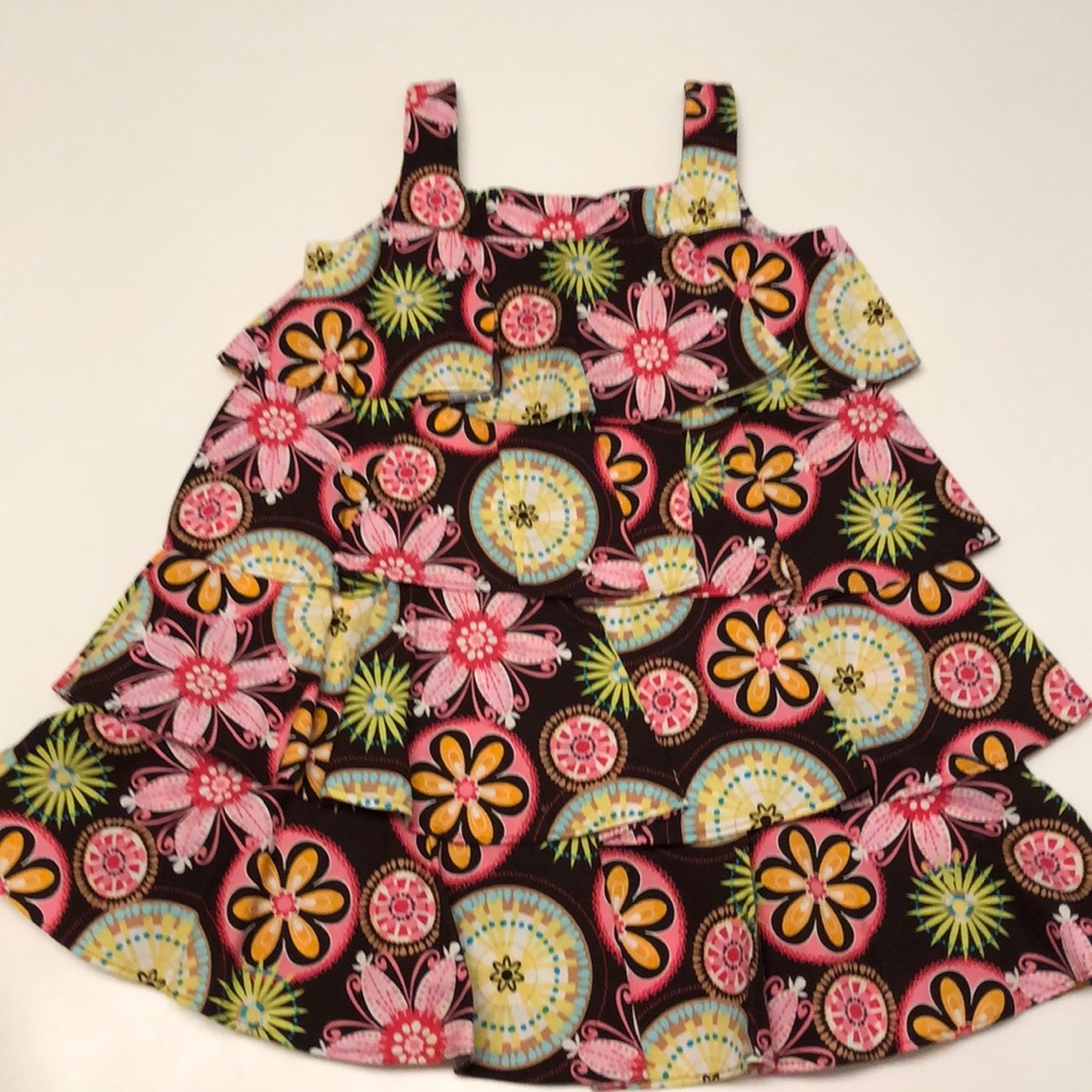 Nwot kitty kasey flower with ruffles.   Super cute
